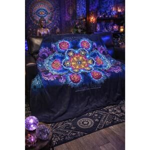 Vibrant Mandala Pattern Fleece Throw Blanket